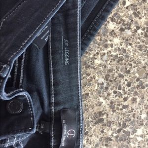 Joy Legging - denim jeans.